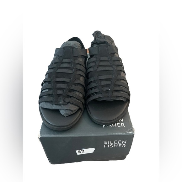 NIB Eileen Fisher Women’s Rato Stretch Slip On Fisherman Sandals in Black in 7.5 - Picture 2 of 6